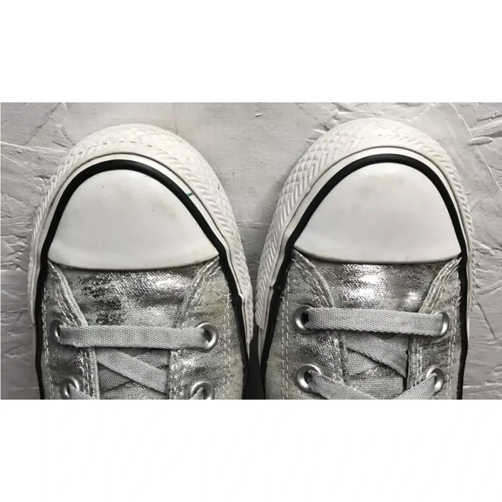 Converse Women's Sneakers Silver Metallic Canvas Low Top Size 6 Chuck Taylor